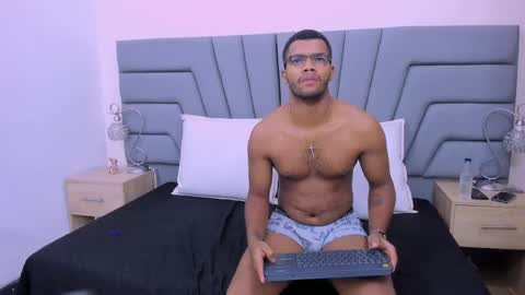 Marco y Luna  online show from 05.19.26