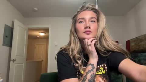 Snapshot of teamtragic chatting on 10.18.25 Katy online show from 10.18.25