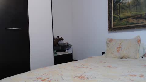 Snapshot of teasexpert4444 chatting on 02.04.25 ALICIA--- online show from 02.04.25