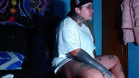 Charlee He online show from 02.05.26