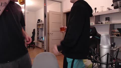 Snapshot of teddy_mode chatting on 12.09.24 Teddy online show from 12.09.24