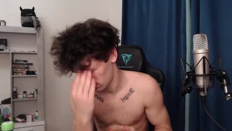 Snapshot of teddy_mode chatting on 12.18.24 Teddy online show from 12.18.24