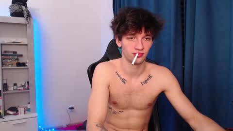 Snapshot of teddy_mode chatting on 12.19.24 Teddy online show from 12.19.24