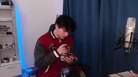 Snapshot of teddy_mode chatting on 12.20.24 Teddy online show from 12.20.24