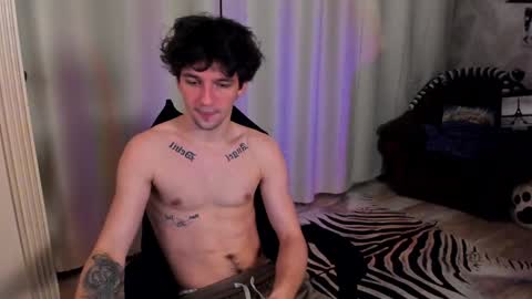 Snapshot of teddy_mode chatting on 01.14.25 Teddy online show from 01.14.25