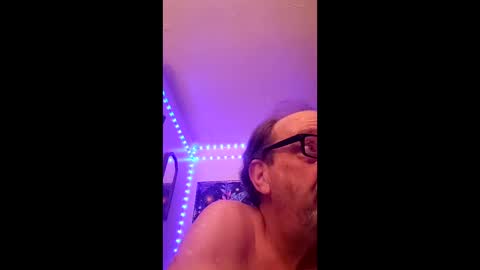 Snapshot of tedestep2 chatting on 04.01.26 tedestep2 online show from 04.01.26