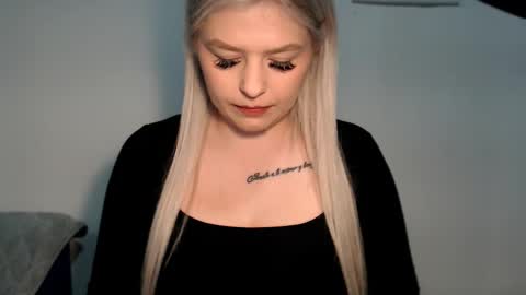 Teeyara  online show from 02.26.26