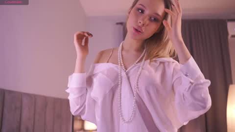 Snapshot of telladreamer_ chatting on 01.19.25 Tella online show from 01.19.25