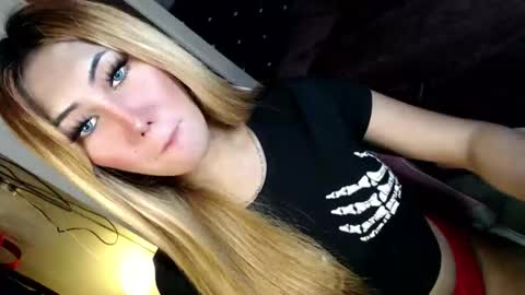 Snapshot of temptationoflust chatting on 09.27.25 Im Dianna DONT FORGET TO FOLLOW ME online show from 09.27.25