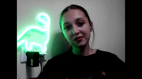 Snapshot of temptingvision chatting on 02.08.25 temptingvision online show from 02.08.25