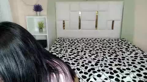 YOGIRL MAXINE online show from 04.11.26