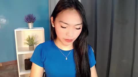 YOGIRL MAXINE online show from 04.21.26