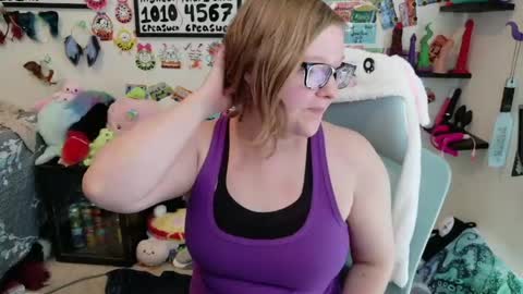 Pixie and Tentacle Overlord online show from 04.15.26