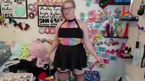Pixie and Tentacle Overlord online show from 06.26.26