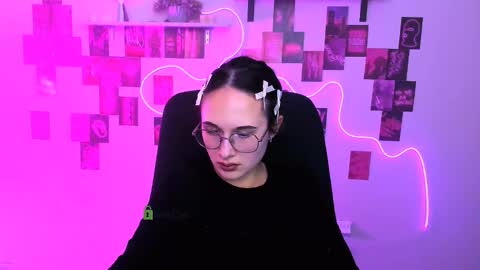 ur Louise online show from 03.04.26