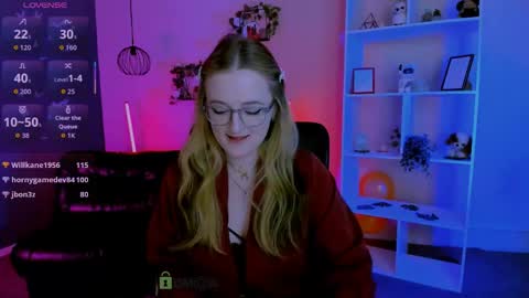 ur Louise online show from 04.12.26