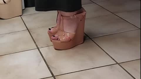 Snapshot of teninchheels chatting on 03.03.25 teninchheels online show from 03.03.25