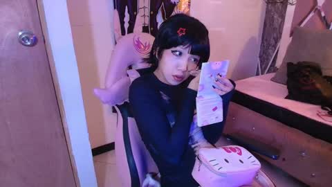 Terra Elowen online show from 02.05.26