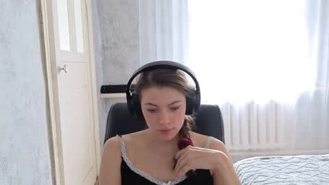 Anny Simpson online show from 09.19.25