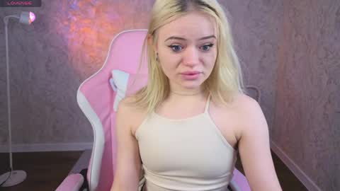 Tessa online show from 04.21.26