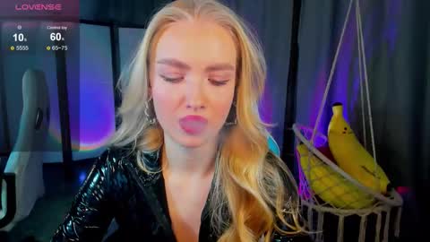 TessaHamilton online show from 02.11.26