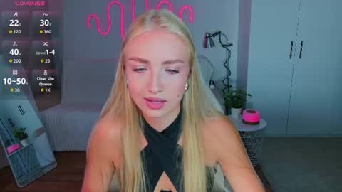 TessaHamilton online show from 07.10.26