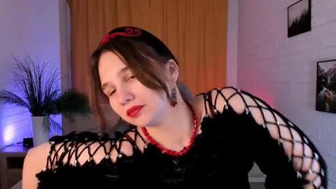 Tessa online show from 11.18.25