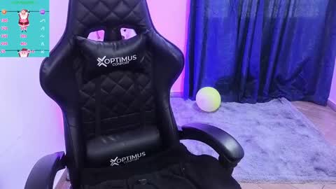 Snapshot of tessawhisnton chatting on 12.18.24 Tessy online show from 12.18.24