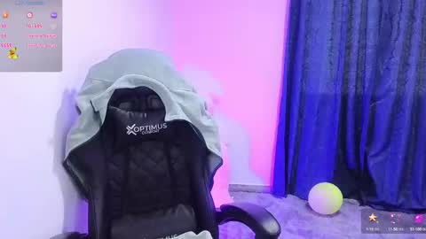 Snapshot of tessawhisnton chatting on 01.10.25 Tessy online show from 01.10.25