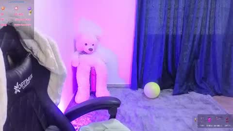 Snapshot of tessawhisnton chatting on 01.17.25 Tessy online show from 01.17.25