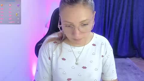 Snapshot of tessawhisnton chatting on 02.04.25 Tessy online show from 02.04.25