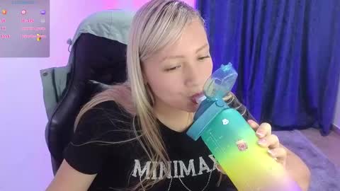 Snapshot of tessawhisnton chatting on 02.17.25 Tessy online show from 02.17.25