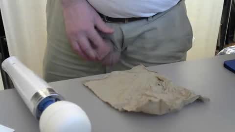 Test the Chat online show from 12.18.25