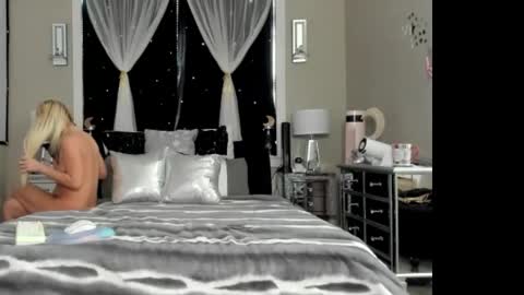 peachy online show from 12.21.25