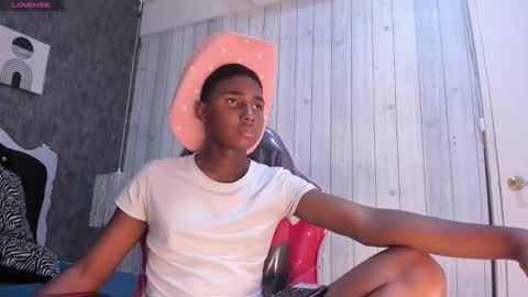 Snapshot of teylor_lovee chatting on 01.11.26 teylor_lovee online show from 01.11.26