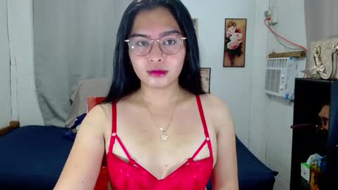 tgirlselena online show from 11.24.25