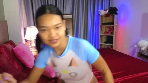 Snapshot of thailand4you chatting on 11.14.25 AbbieThai online show from 11.14.25