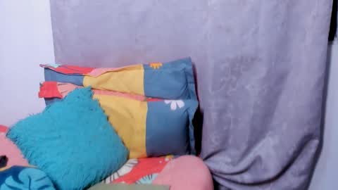 thaimy_ online show from 11.13.25