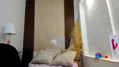 Sweet Thais  online show from 01.15.26