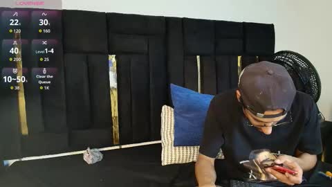 Snapshot of thaisadara24 chatting on 11.23.25 T H A I S online show from 11.23.25