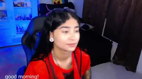 Snapshot of thalia_066 chatting on 09.29.25 thalia online show from 09.29.25