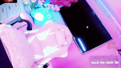 Thalia Girl online show from 02.22.26