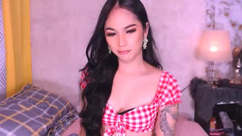 Thalia online show from 02.16.25