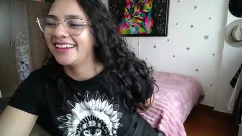 Snapshot of thaliacooper chatting on 07.22.26 online show from 07.22.26