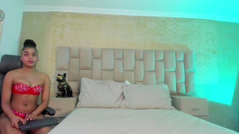 Thamara Fox online show from 12.16.24