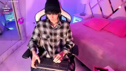 thanier_18 online show from 02.19.26