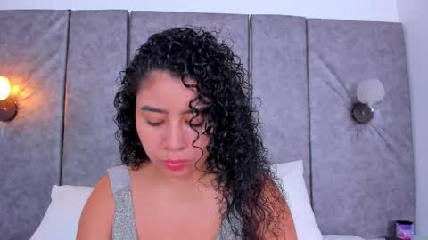 thara webstter online show from 11.24.25