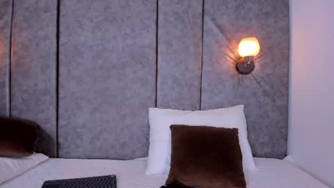 Snapshot of thara_webstter chatting on 07.25.26 thara webstter online show from 07.25.26