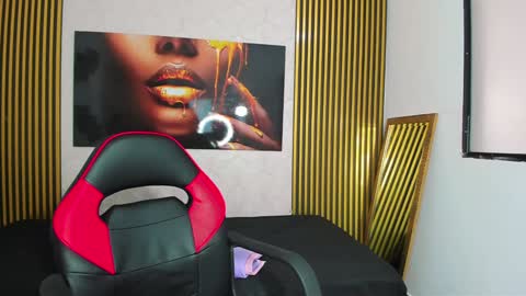 Snapshot of that_temptation chatting on 12.01.24 that_temptation online show from 12.01.24