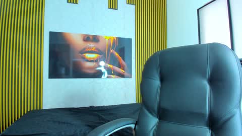 Snapshot of that_temptation chatting on 01.12.25 that_temptation online show from 01.12.25